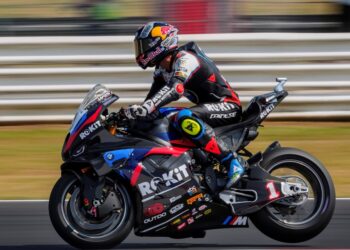 WSBK, Misano FP1: Toprak o mais rápido, apesar de um susto