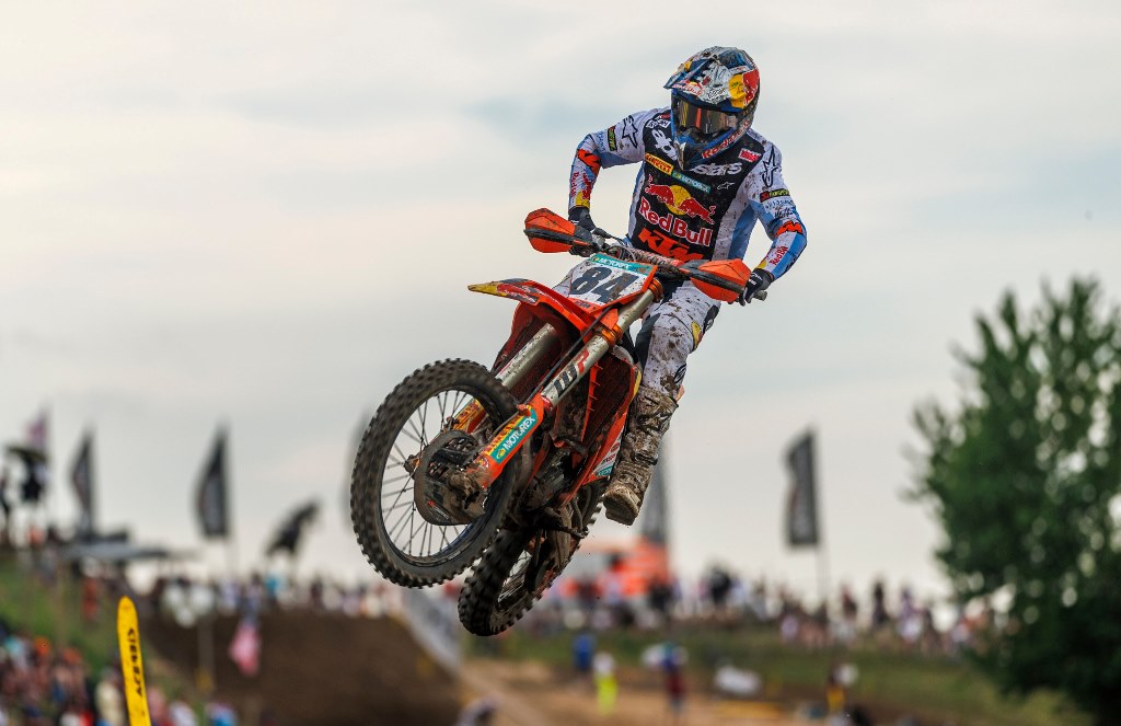 MXGP Alemanha: Jeffrey Herlings vence o seu 108º Grande Prémio thumbnail