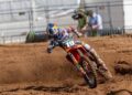 MX2, Letónia: Sacha Coenen vence, líder do mundial caí