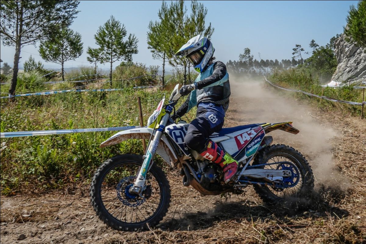 CE Enduro: Joana Gonçalves procura a glória na Europa em Budapeste thumbnail