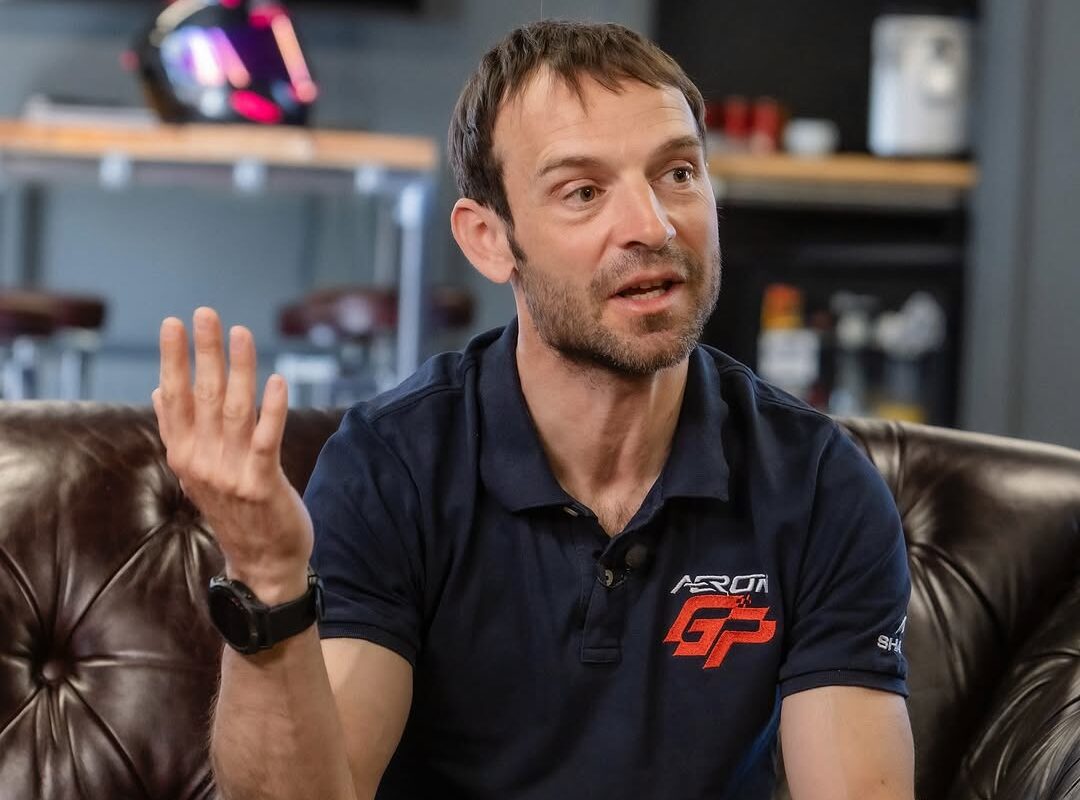 MotoGP: Filho de Sylvain Guintoli morre após uma batalha contra o cancro thumbnail