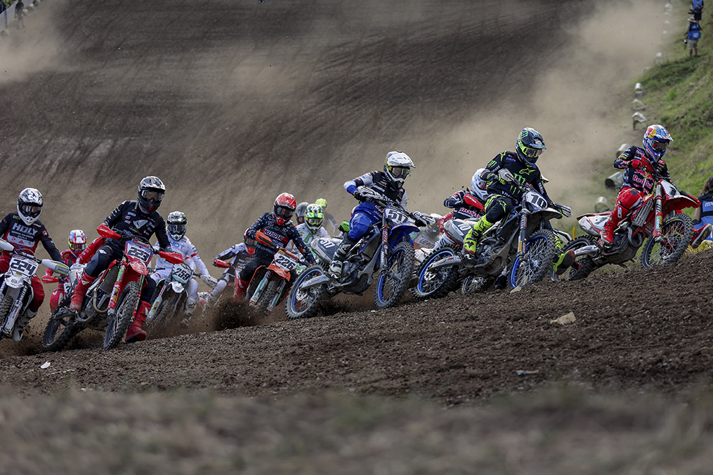 MXGP: Loket reacende duelo entre Coenen e Febvre thumbnail