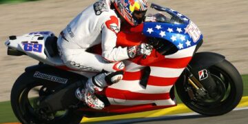 MotoGP: Ducati Desmosedici GP8 de Nicky Hayden leiloada por valores impressionantes